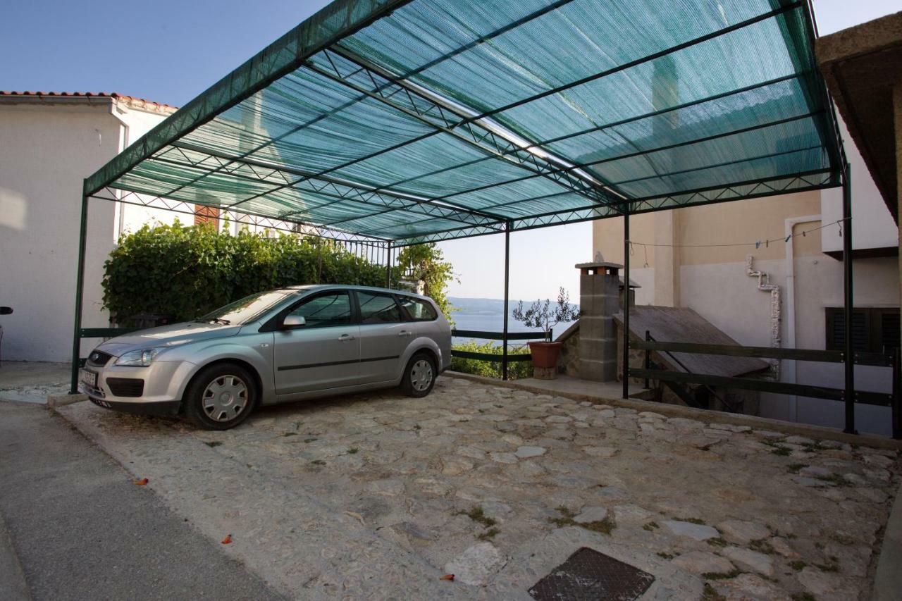 Apartment Lelas Оміш Екстер'єр фото